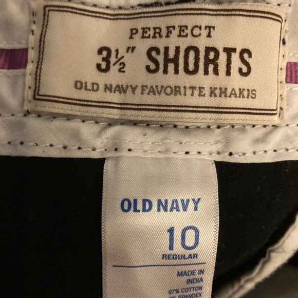 Old Navy shorts - Picture 2 of 2